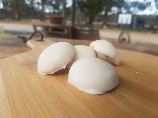 Yoghurt Coated Freeze-Dried Apricots - Image 3